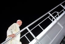 El papa Francisco en un viaje