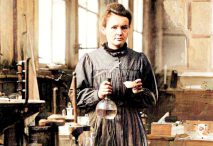 Fotografía de Marie Curie en su laboratorio