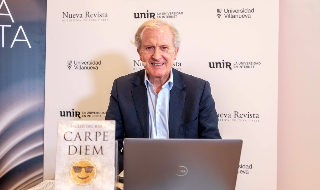 Emilio del Río afirmó sentirse como en casa en el foro de una publicación que fundó su maestro Antonio Fontán