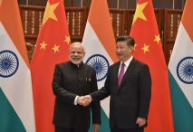El primer ministro de la India, Shri Narendra Modi, con el presidente de la República Popular China, Xi Jinping, durante la cumbre del G20, celebrada en Hangzhou (China) en 2016.