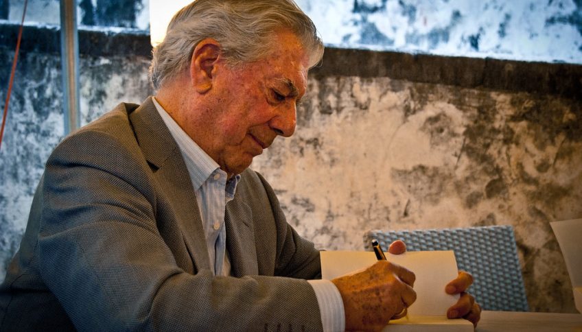 Retrato de Vargas Llosa en la galería de Flickr de Daniele Devoti, con licencia CC