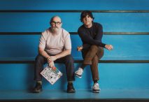 Javier Cámara y Diego San José, protagonista y creador de «Yakarta». Foto: Manolo Pavón / Movistar Plus+