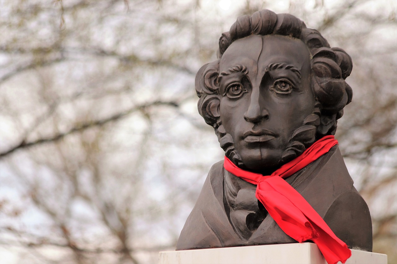 Busto de Alexander Pushkin en Zagreb. © Goran Horvat / Pixabay. Libros rusos robados. 