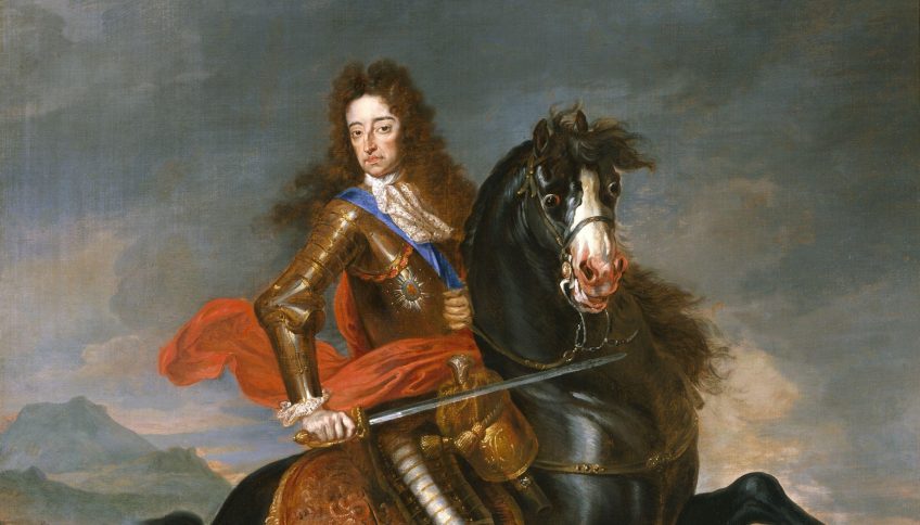 Detalle de un retrato ecuestre de Guillermo III, c. 1690. National Portrait Gallery, dominio público, con licencia de Wikimedia Commons.