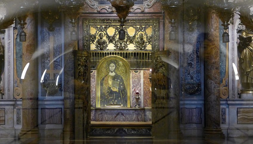 La tumba de san Pedro. Foto: © Dnalor_01. Licencia CC-BY-SA 3.0 vía Wikimedia Commons