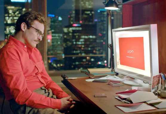 Joaquin Phoenix en la película «Her» (Spike Jonze, 2013). © Warner Bros. Picture