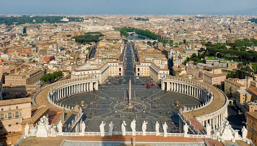 Plaza de san Pedro en Ciudad del Vaticano