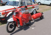 Ciclomotor Simson «Schwalbe», símbolo de la extinta RDA. Encuentro en Eisenbach (ex RDA), 2013. Autor: Dk0704. Licencia CC BY-SA 4.0. Vía Wikimedia Commons