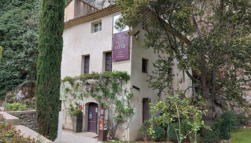Museo y biblioteca dedicados a Petrarca en Vaucluse, Francia