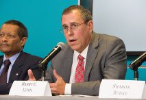 Barry C. Lynn en una intervención en 2016